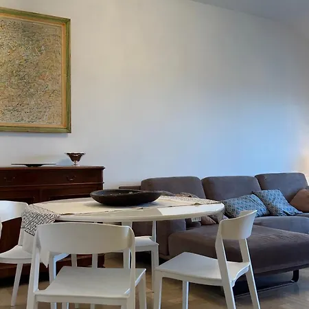 Apartment Attico In The City Center, Terrace & Stunning Lake View Desenzano del Garda