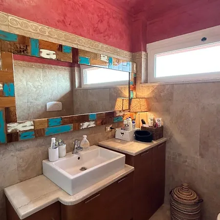 Apartment Attico In The City Center, Terrace & Stunning Lake View Desenzano del Garda