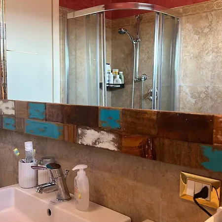 Apartment Attico In The City Center, Terrace & Stunning Lake View