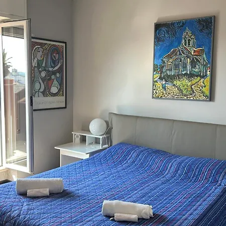 Apartment Attico In The City Center, Terrace & Stunning Lake View Desenzano del Garda