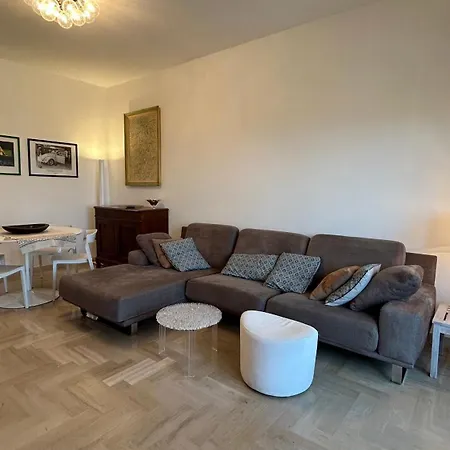 Attico In The City Center, Terrace & Stunning Lake View * Desenzano del Garda